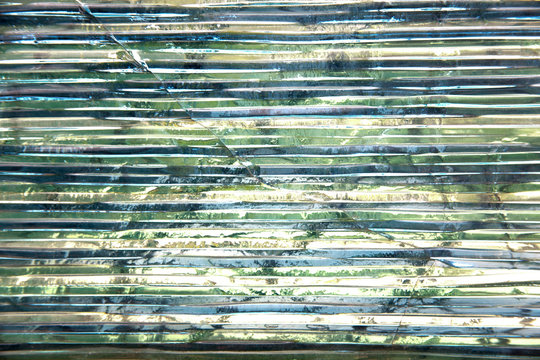 Transparent glass wall i