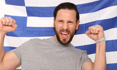 Mann mit Griechenland Flagge