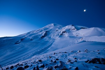 Ночной Эльбрус