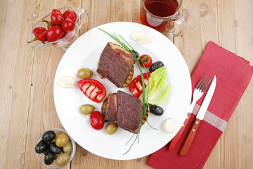 beef garnished on apples