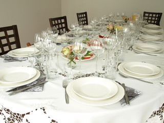 Table ready for party