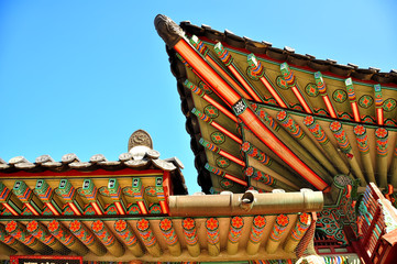 Naklejka premium Seoul, Korean traditional architecture, sky, asian roof
