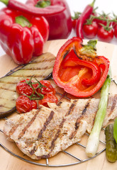 Gemüse mit gegrillter lachs