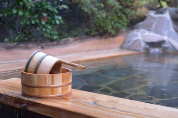 Fototapeta premium 温泉旅館の露天風呂