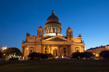 Fototapeta na wymiar Isaac cathedral. St.Petersburg, Russia. White night.