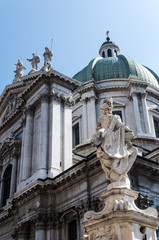 Fototapeta na wymiar Katedra w Brescii