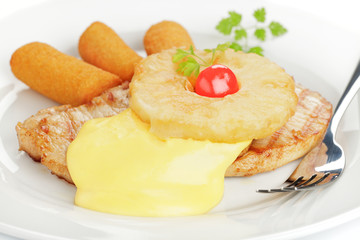 Schweinesteak Hawaii, Kartoffelkroketten