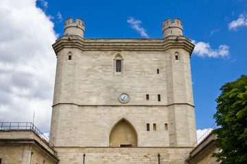 Fototapeta na wymiar Vincennes Zamek obronny mur i wieża, wejście