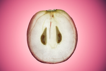 Slice of red grape © homydesign