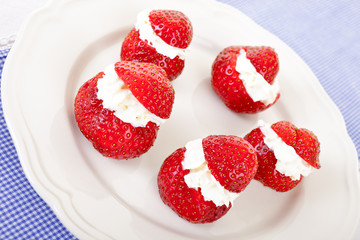Erdbeeren mit Sahne
