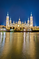Fototapeta premium Our Lady of the Pillar Basilica at Zaragoza, Spain