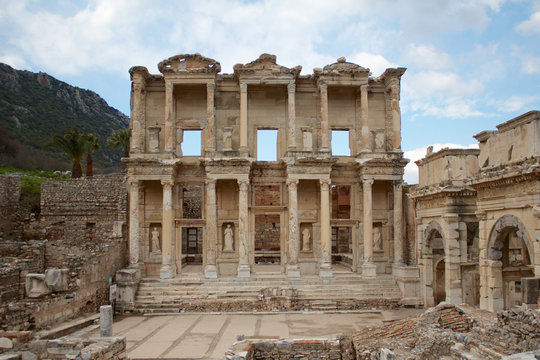 エフェスの古代図書館