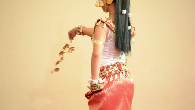 aspara dancer