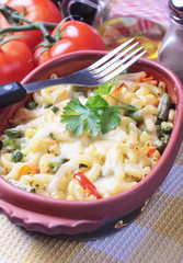 Baked pasta with vegetables