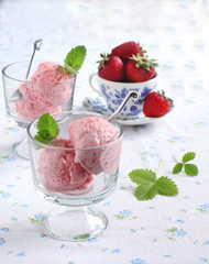 Strawberry ice cream