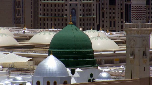 Prophet's Mosque green dome close up