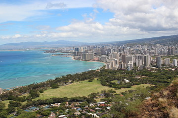 Fototapeta premium Blick auf Honolulu / Waikiki vom Diamond Head (Oahu, Hawaii)