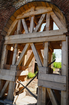 Consolidamento statico di un arco