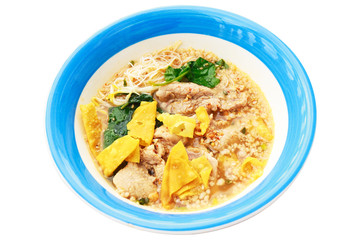 Thai spicy pork noodle