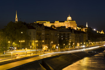 Fototapeta na wymiar Royal Palace, Budapeszt wieczorem