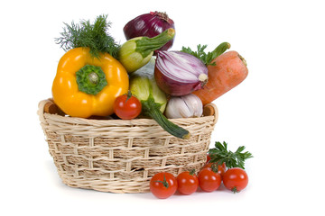 Fototapeta na wymiar Fresh vegetables in the basket