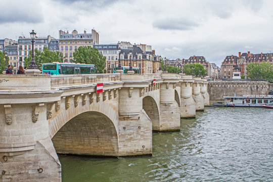 Paris- Pont Neuf