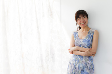 Obraz premium 夏の女性