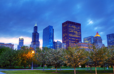 Downtown Chicago, IL in the evening