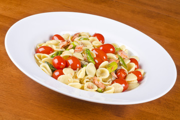 Cooked Pasta with Smoked Wild Salmon and Vegetables