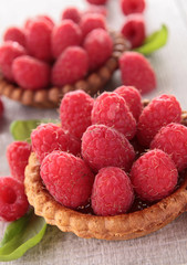 raspberry pastry