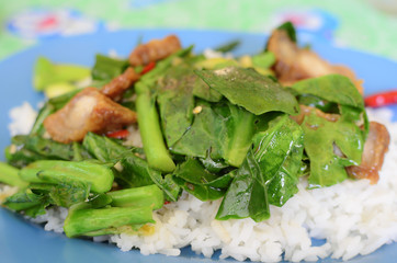 Crispy pork Stir-fried kale
