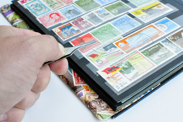 Collectionner les timbres