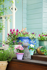 Garden shed and summer pots