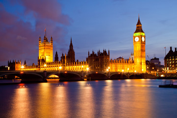 Fototapeta na wymiar Big Ben i Pałac Westminsterski