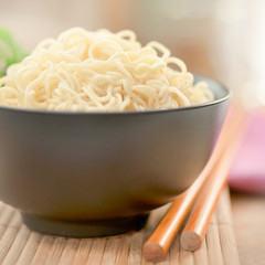 Asiatische Nudeln