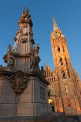 Fototapeta na wymiar Matthias Kościół i Trinity pomnik w Budapeszcie