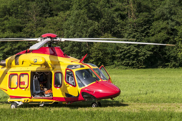 Elicottero del soccorso alpino