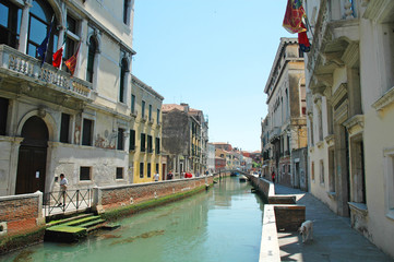 Canale di Venezia al mattino, Italia