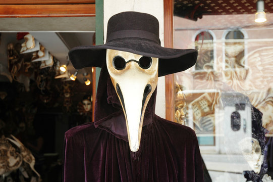 Maschera veneziana del medico della peste, Venezia, Italia