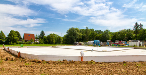 Fundament im Industriegebiet