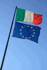 Bandiera italiana e della comunit&agrave; europea