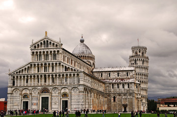 Pisa, piazza dei miracoli e torre pendente