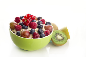 Müsli mit frischen früchten