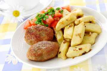 Meat cutlets with potato dumplings