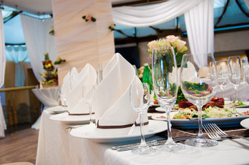restaurant serving