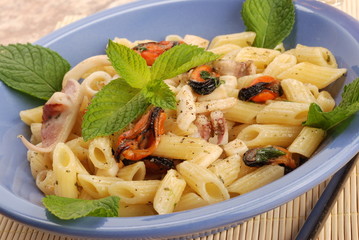 PENNETTE CON CONDIMENTO DI MARE
