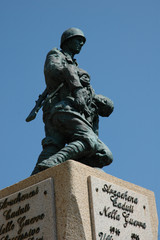 MONUMENTO AI CADUTI ARZACHENA 04