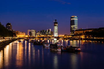 Fototapeta na wymiar Thames River and London Cityscape in the Night, United Kingdom