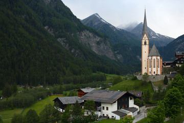 Fototapeta premium mountain church