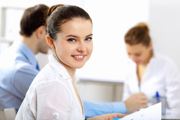 Obraz premium Young business people working together